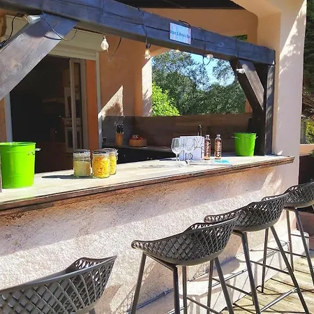 105m2, Piscine, 5 Min Des Golfs, Proche Centre Villa